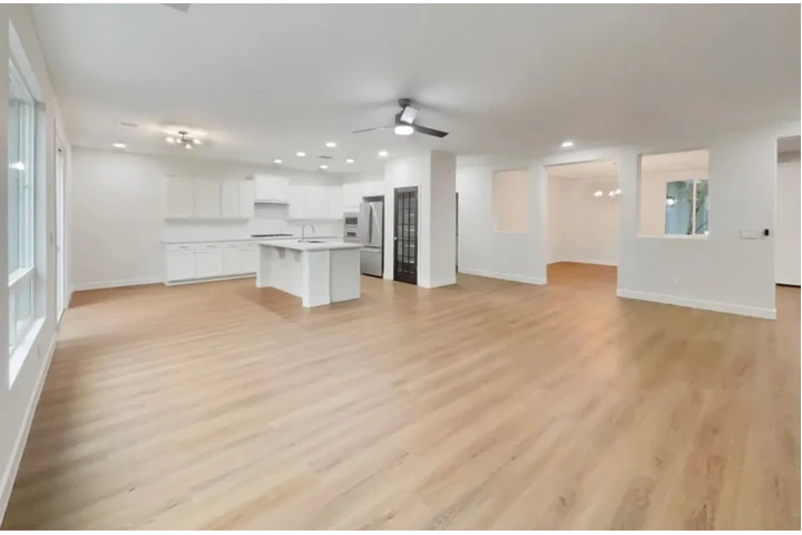 $1200 : Single family home for rent!!! image 5