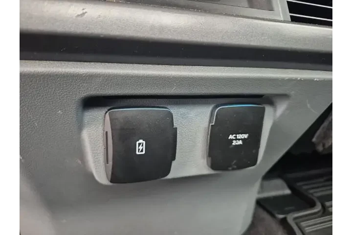 $29995 : Ford F-150 Lightning 2022 AW image 9