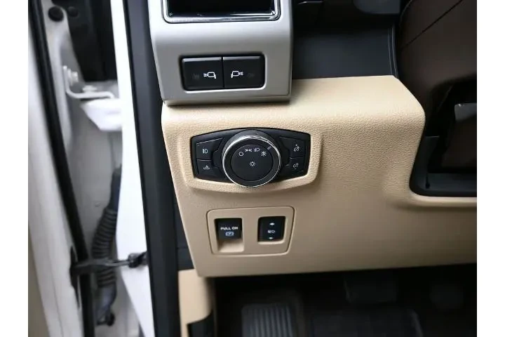 $33991 : Ford F-150 2018 4x4 Lariat 4 image 9