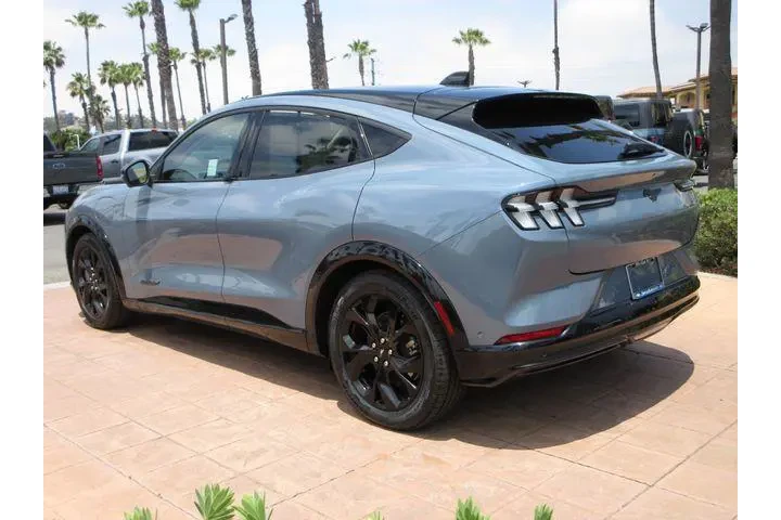 $34894 : Ford Mustang Mach-E 2023 AWD image 2