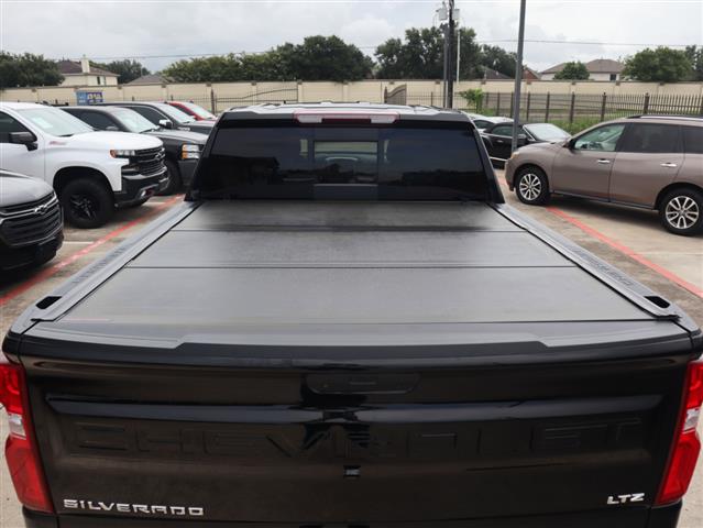 $41995 : 2021 Silverado 1500 LTZ Crew image 6