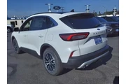 $28999 : Ford Escape Plug-In Hybrid 2 thumbnail