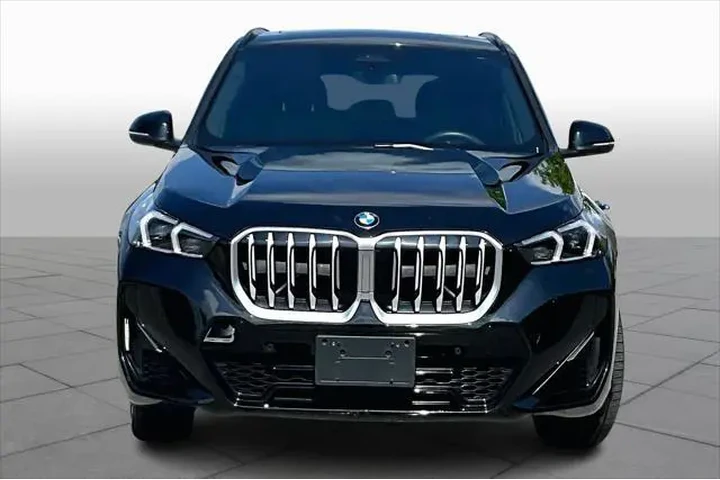 $35498 : BMW X1 2025 AWD xDrive28i 4d image 3