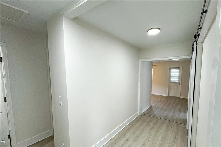 $1350 : Renovated Charming 3-Bedroom image 5