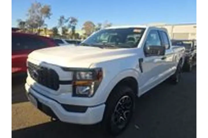 $35888 : Ford F-150 2023 4x4 XL 4dr S image 1