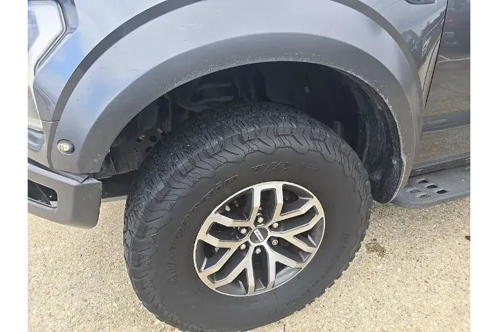 $37980 : Ford F-150 2018 4x4 Raptor 4 image 4