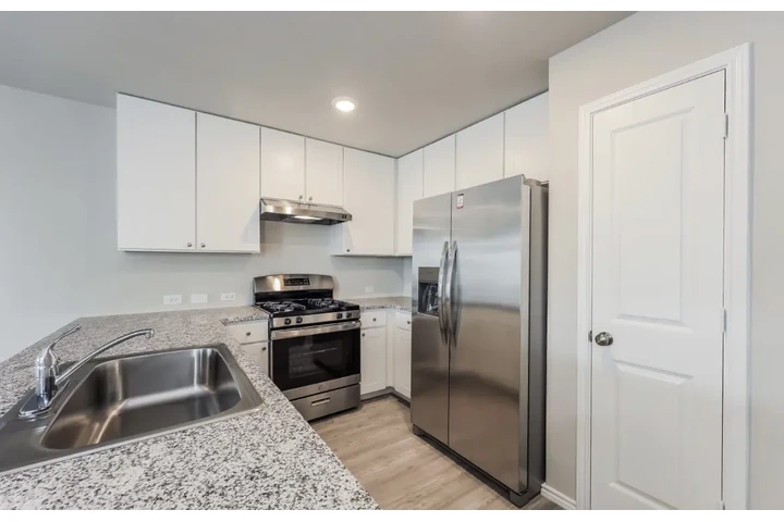 $1900 : Single family home image 5