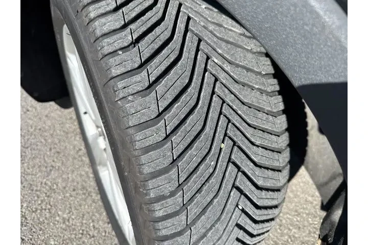 $12835 : Lincoln MKC 2017 Premiere 4d image 4