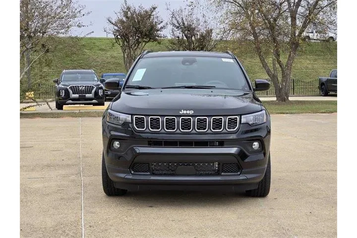 $31585 : Jeep Compass 2026 4x4 Latitu image 2