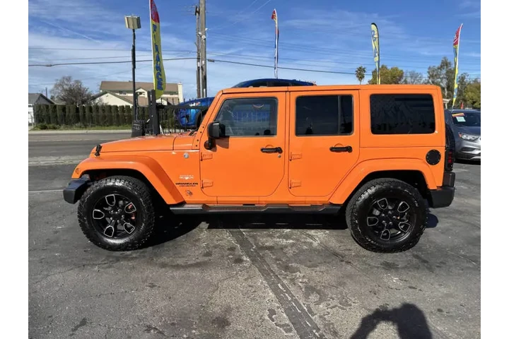 $12995 : 2012 Wrangler Unlimited Sahara image 7