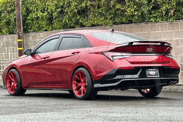 $24490 : Hyundai ELANTRA 2024 N Line image 9