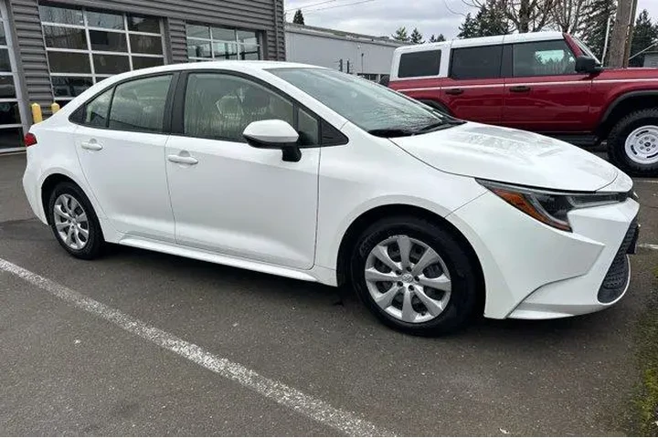 $17422 : Toyota Corolla 2020 LE 4dr S image 1