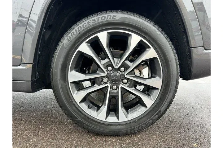 $37550 : Jeep Grand Cherokee 2022 4x4 image 10