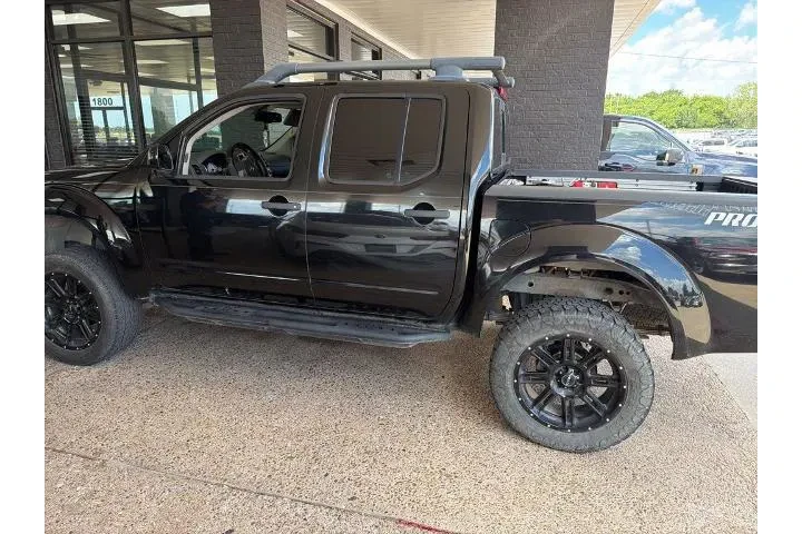 $20033 : Nissan Frontier 2018 4x4 PRO image 4