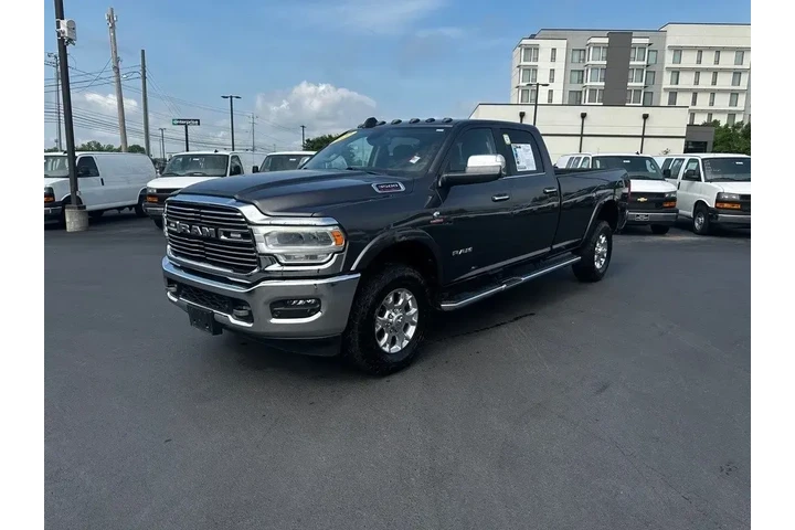 $58999 : Ram 3500 2022 4x4 Laramie 4d image 2