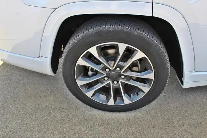 $39998 : Jeep Grand Cherokee L 2022 4 image 10