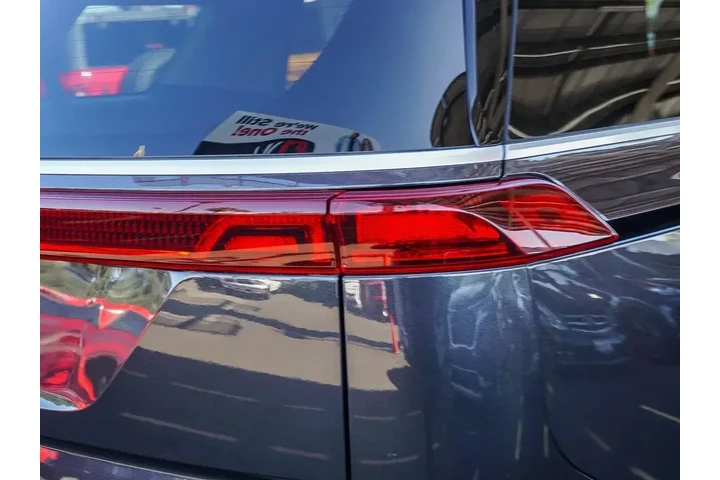 $31441 : Kia Carnival 2024 LX 4dr Min image 9