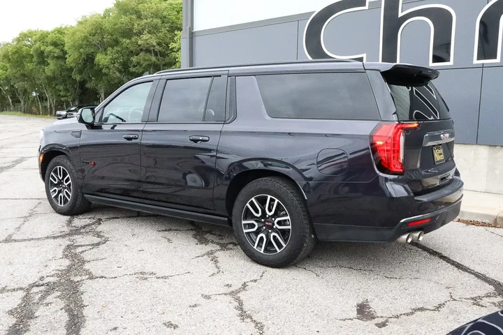 $66488 : 2024 Yukon XL AT4 image 6