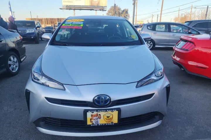 $18599 : 2019 Prius L Eco image 3