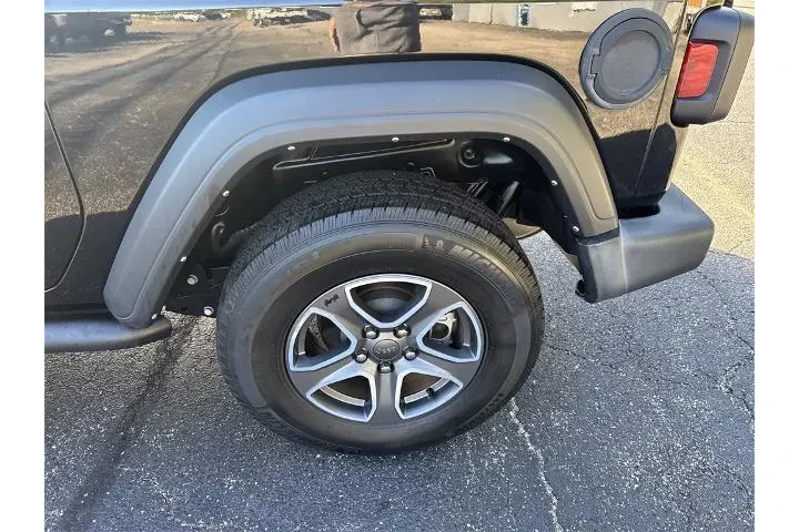 $27545 : Jeep Wrangler 2022 4x4 Sport image 6