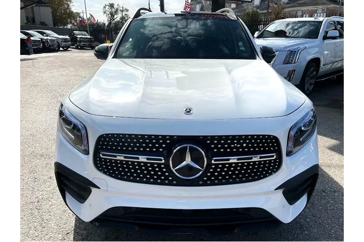 2021 Mercedes-Benz GLB-Class image 2