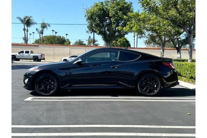 2016 Genesis Coupe 3.8 8AT image 7