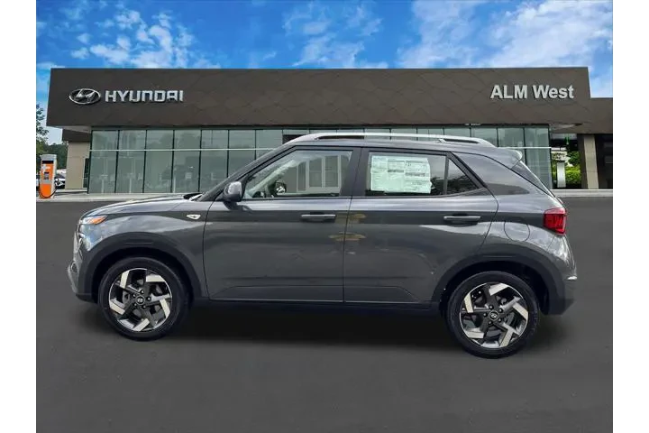 $24611 : Hyundai VENUE 2026 SEL 4dr C image 9