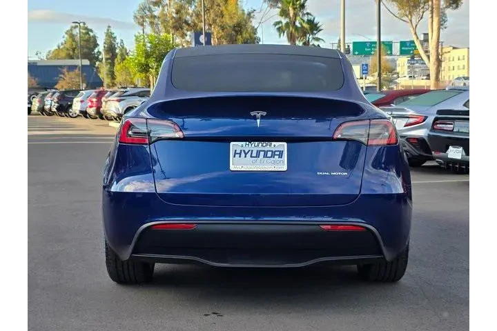 $29506 : Tesla Model Y 2021 AWD Long image 6