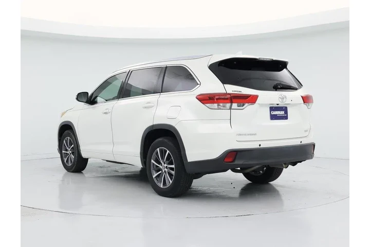 $27998 : Toyota Highlander 2017 XLE 4 image 2