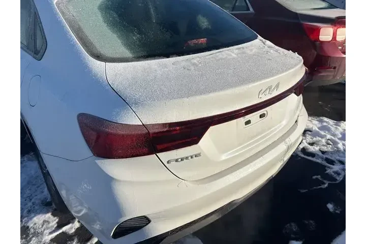 $18833 : Kia Forte 2023 LX 4dr Sedan image 5