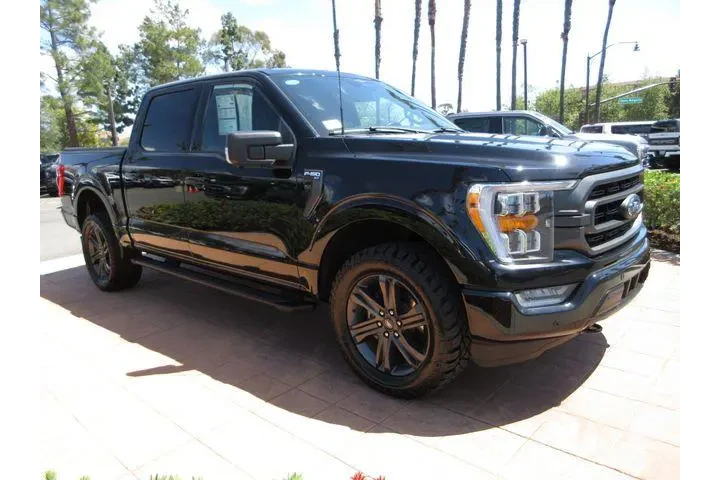 $37639 : Ford F-150 2023 4x4 XL 4dr S image 6