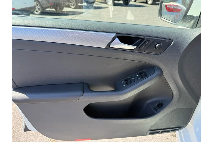 $12999 : 2017 Jetta S image 10