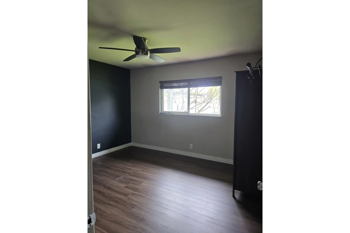 $900 : CUARTO DISPONIBLE PARA DAMA image 6