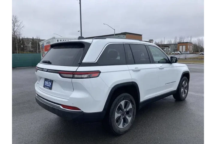 $27999 : 2023 Grand Cherokee 4xe image 6