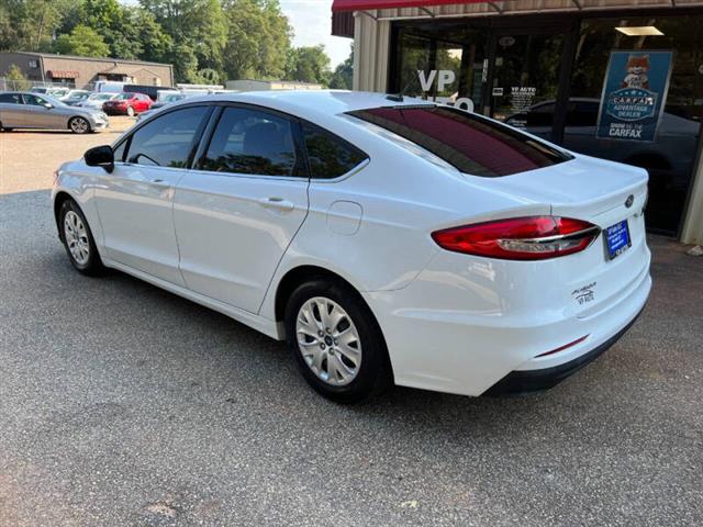 $12999 : 2019 Fusion S image 7