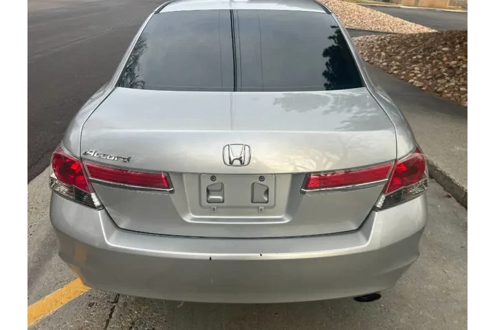 $9900 : 2012 Accord LX image 9