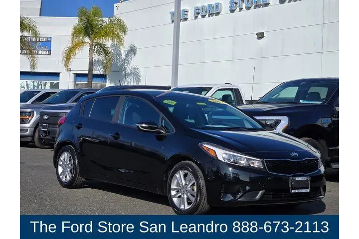 $8900 : Kia Forte5 2017 LX 4dr Hatch image 8