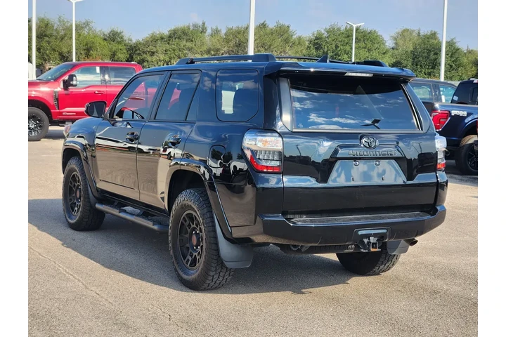 Toyota 4Runner 2021 4x4 Vent image 4