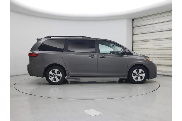 $26998 : Toyota Sienna 2018 LE 7-Pass image 7