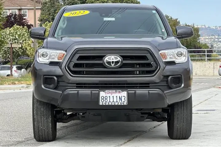 $31601 : Toyota Tacoma 2022 4x4 SR V6 image 9