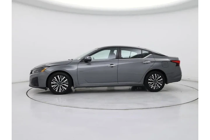 $21998 : Nissan Altima 2023 2.5 SV 4d image 3