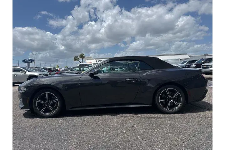 $17394 : Chevrolet Malibu 2024 LT 4dr image 2