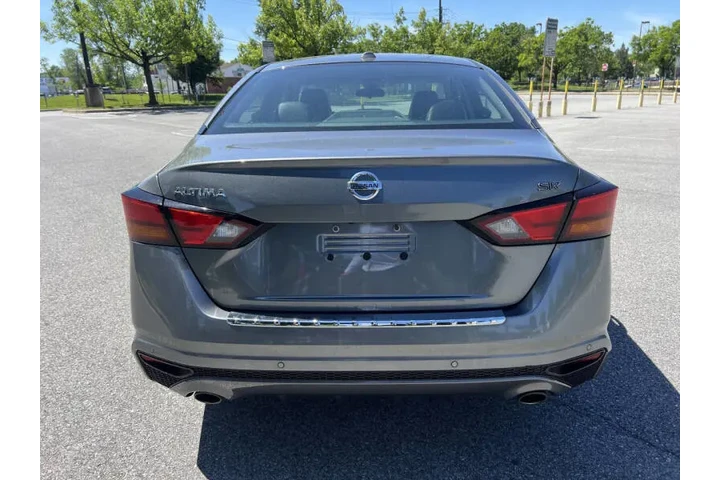 $7500 : 2021 Altima 2.5 SR image 7