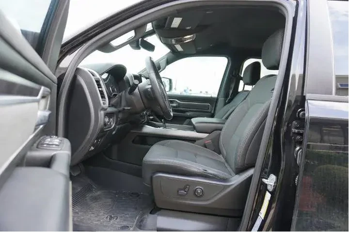 $30688 : Ram 1500 2020 4x2 Big Horn 4 image 7