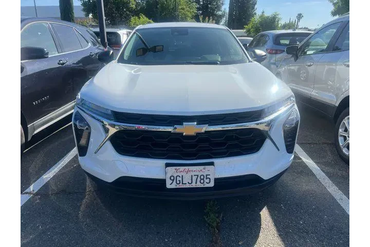 $21988 : Chevrolet Trax 2024 LS 4dr C image 2