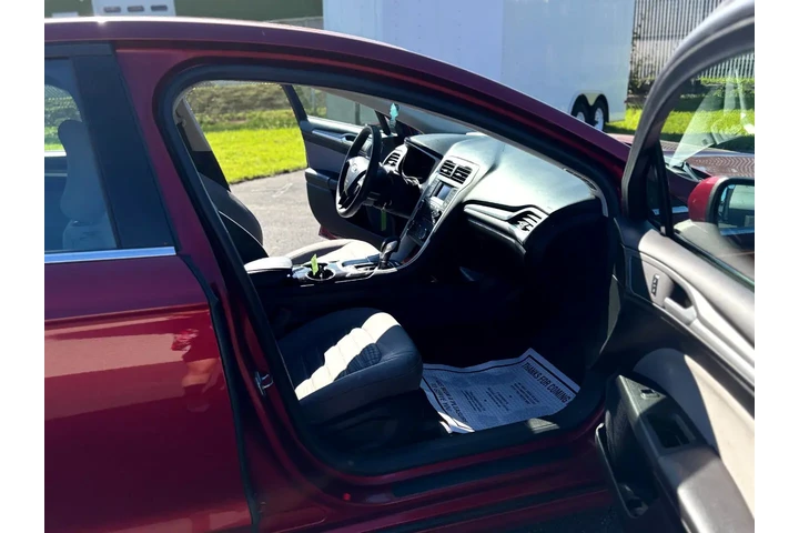 $9995 : 2016 Fusion image 7