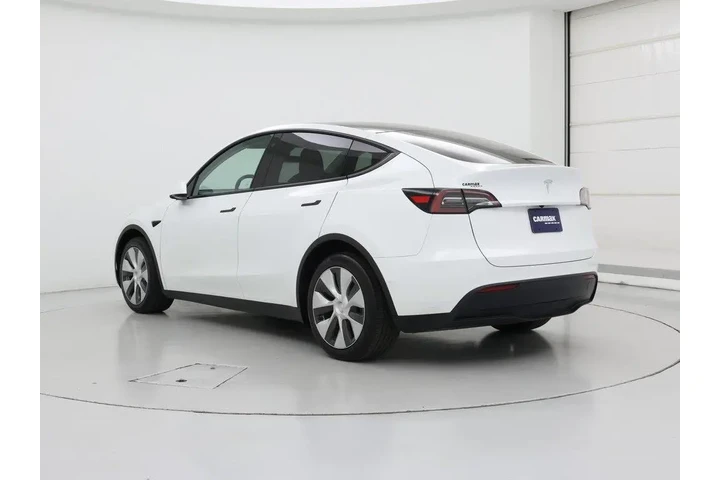 $33998 : Tesla Model Y 2022 AWD Long image 2