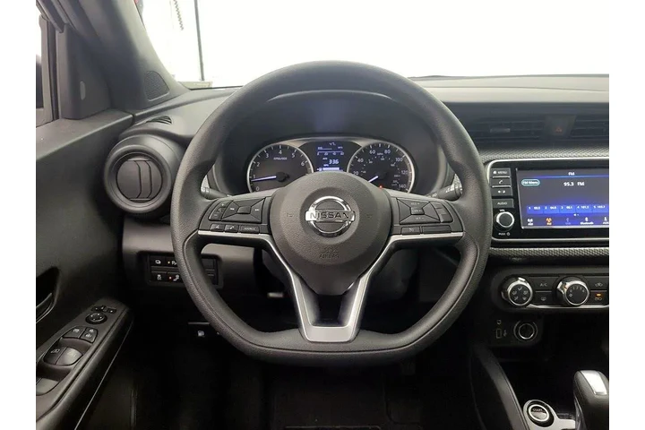 $17998 : Nissan Kicks 2020 S 4dr Cros image 10