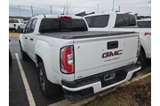 $31000 : GMC Canyon 2022 4x4 AT4 4dr thumbnail
