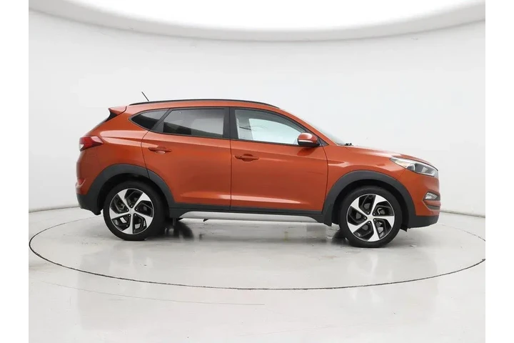 $13599 : Hyundai TUCSON 2017 Sport 4d image 7